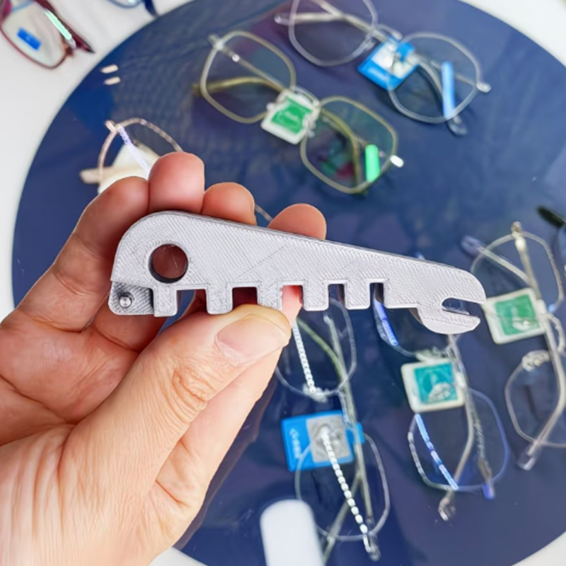 Multi Tool Plier - Chiave Multifunzione per Occhiali, Strumento Portatile