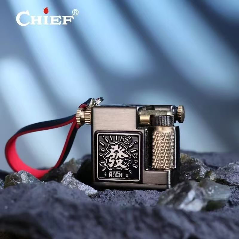Accendino Quadrato Mini CHIEF  - Fire Starting Kit recensione e prezzo