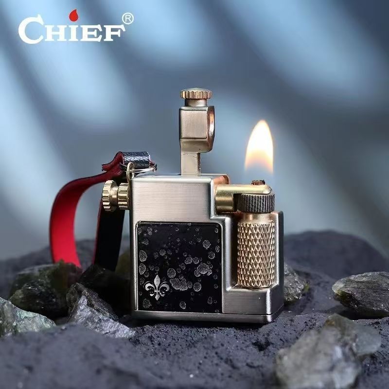 Accendino Quadrato Mini CHIEF  - Fire Starting Kit recensione e prezzo